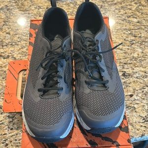 Men’s Red Wing aluminum steel toe shoes size 11.5